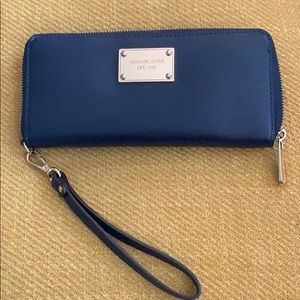 Michael Kors Large Continental Zip Around Wallet
